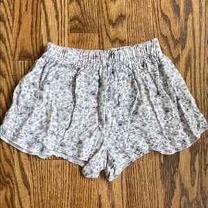 Blue and white floral, Rylee+Cru girls shorts, size 8-9. Excellent condition.